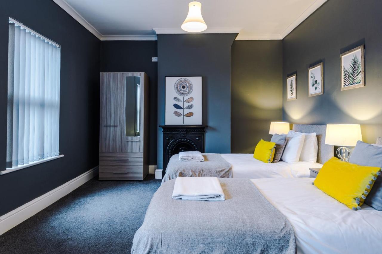 Spacious Modern Chester Home - Great Location エクステリア 写真