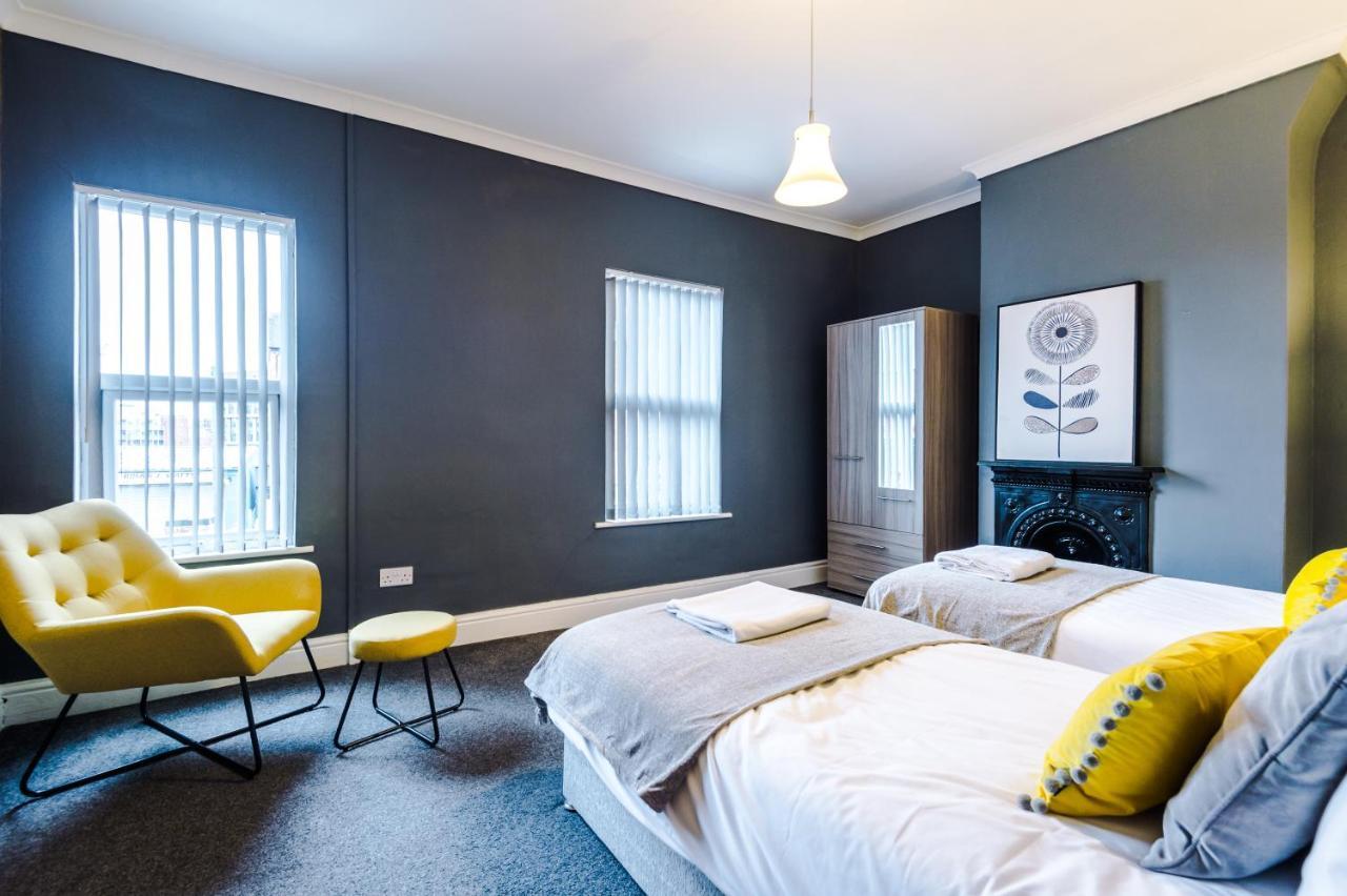 Spacious Modern Chester Home - Great Location エクステリア 写真