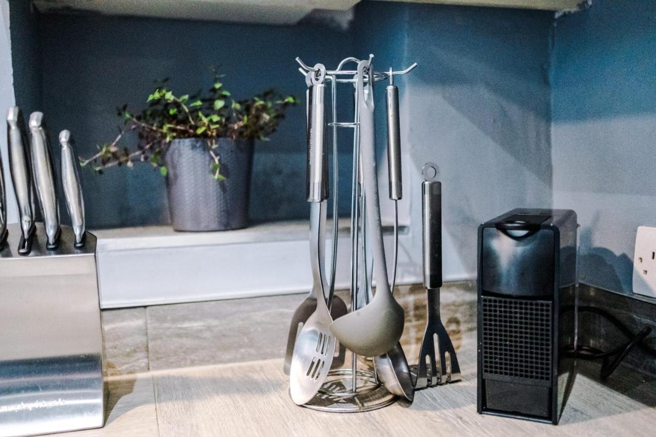 Spacious Modern Chester Home - Great Location エクステリア 写真