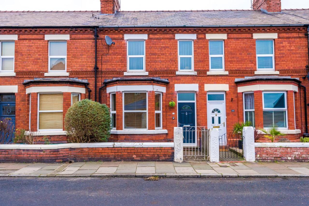Spacious Modern Chester Home - Great Location エクステリア 写真