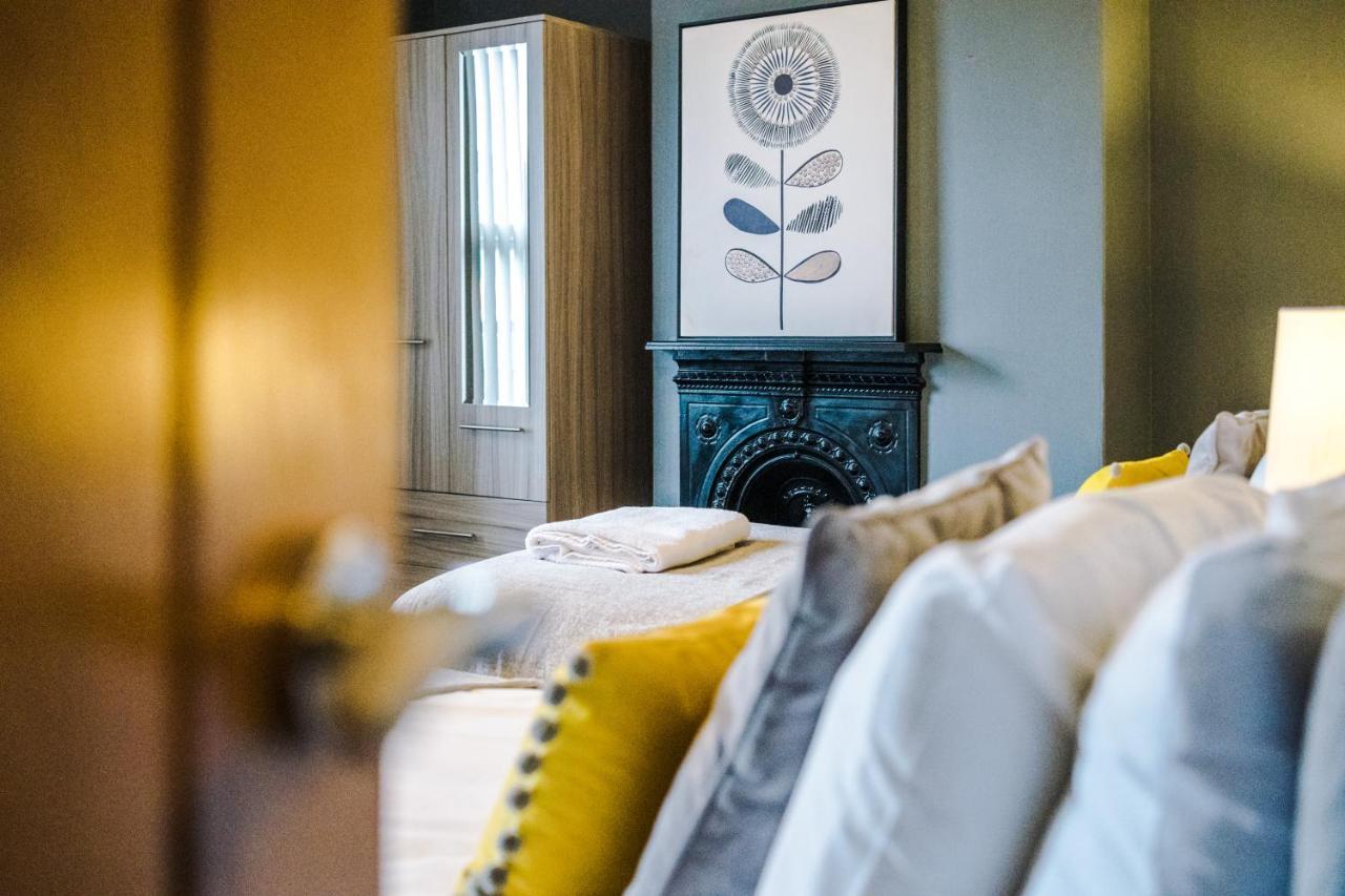 Spacious Modern Chester Home - Great Location エクステリア 写真