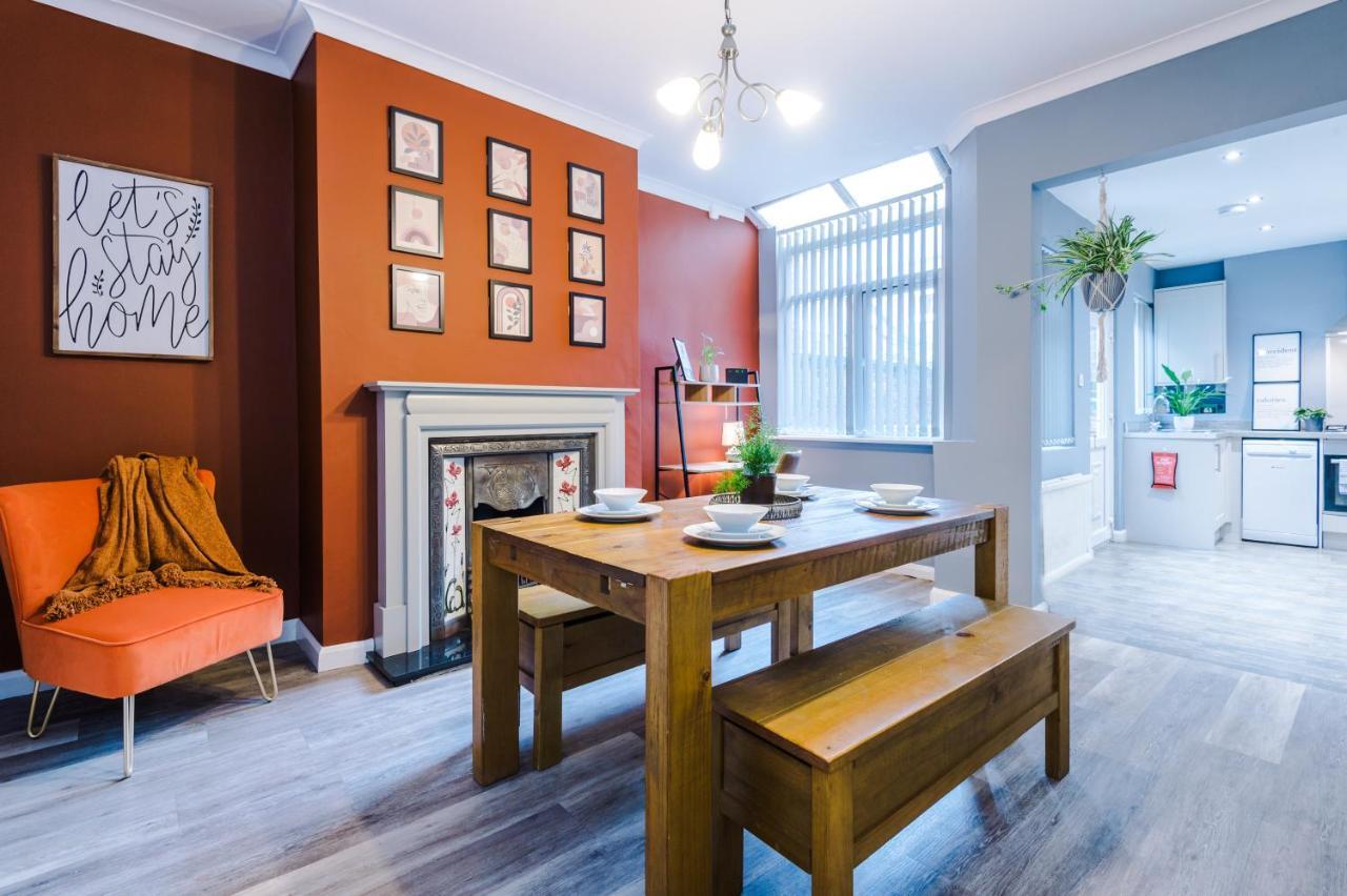 Spacious Modern Chester Home - Great Location エクステリア 写真
