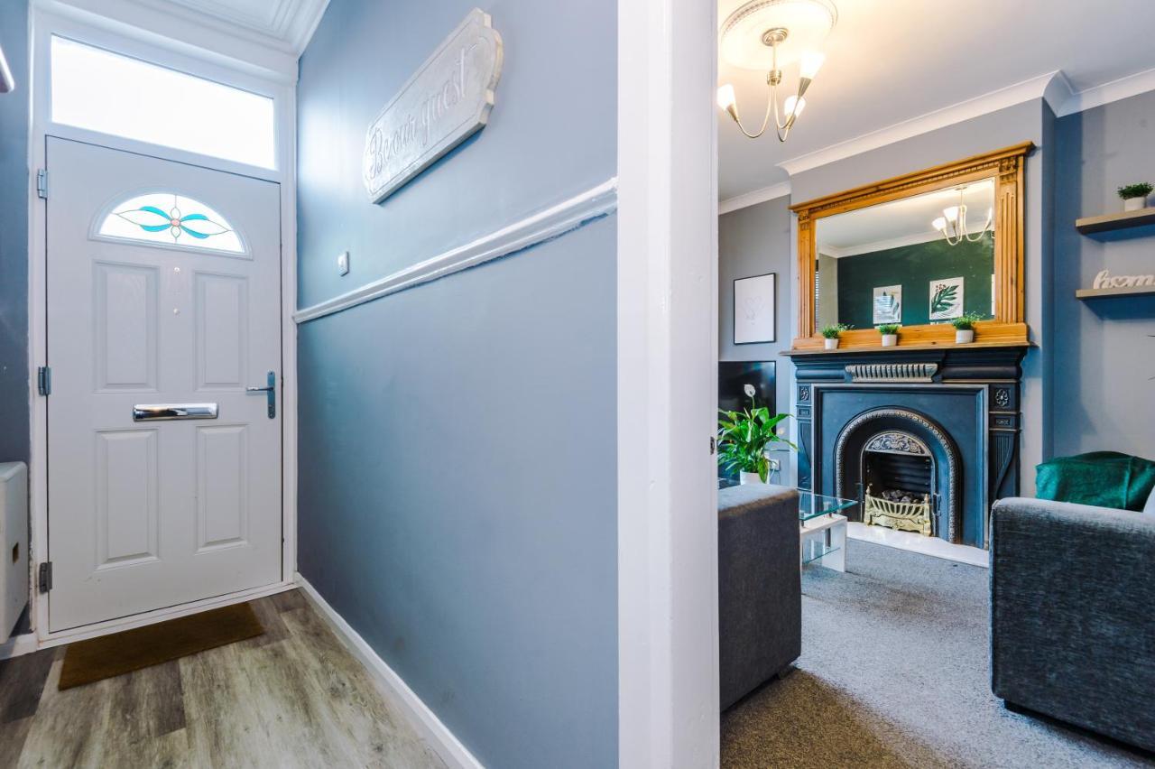 Spacious Modern Chester Home - Great Location エクステリア 写真