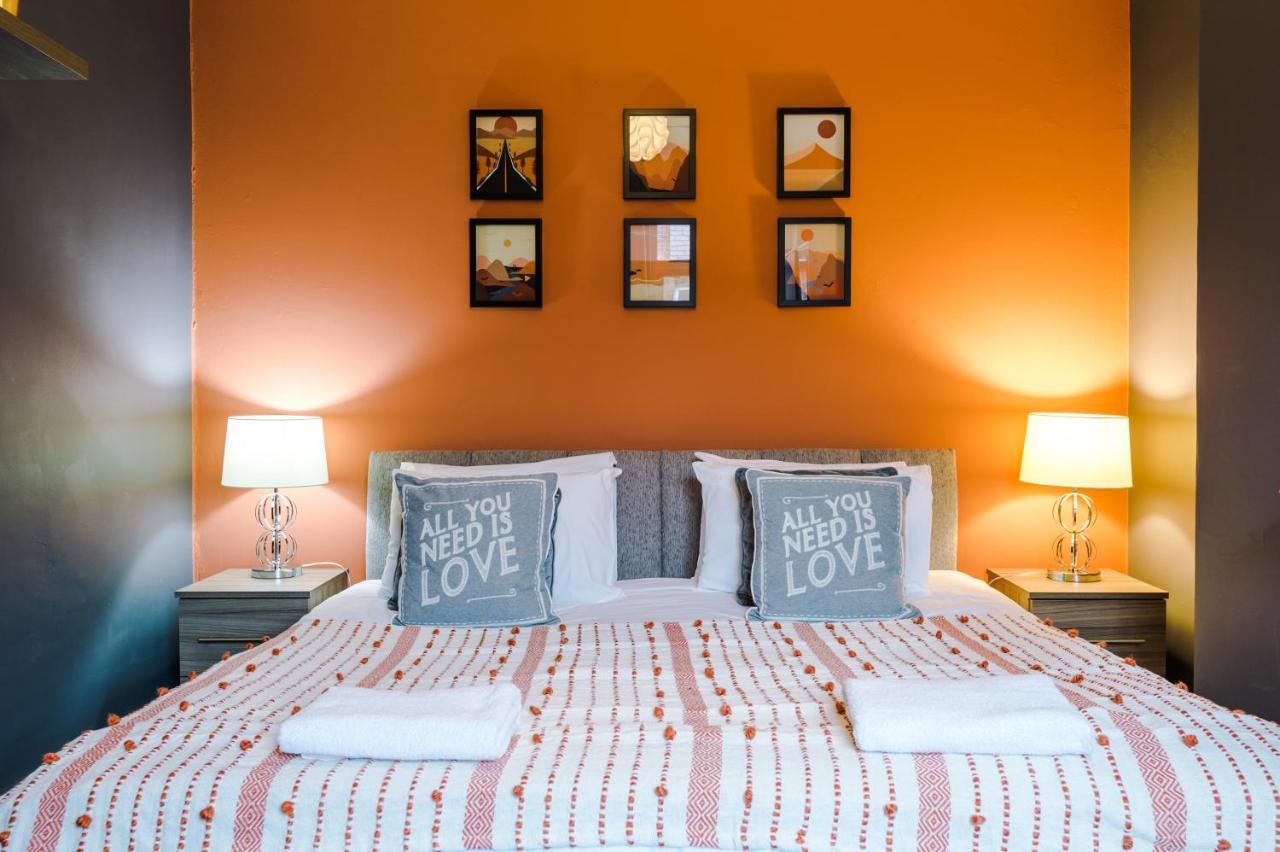 Spacious Modern Chester Home - Great Location エクステリア 写真