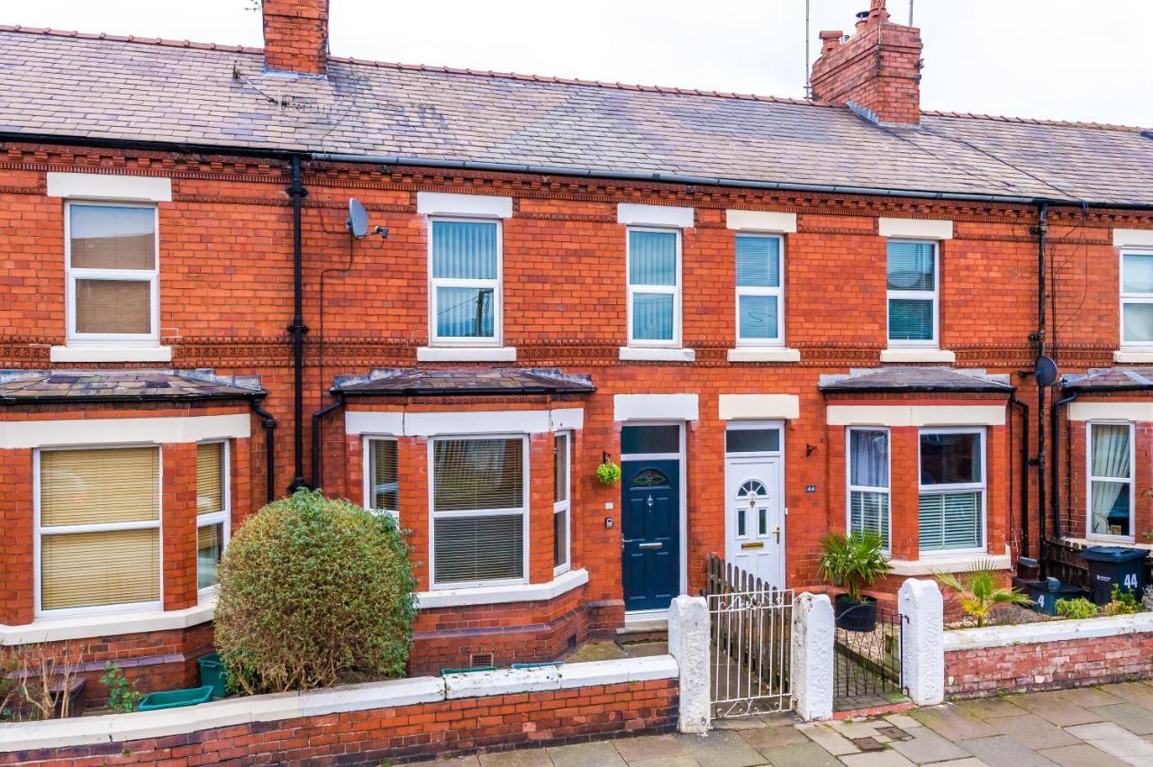 Spacious Modern Chester Home - Great Location エクステリア 写真