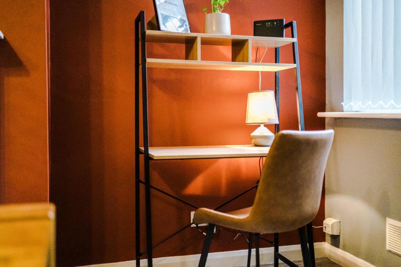 Spacious Modern Chester Home - Great Location エクステリア 写真