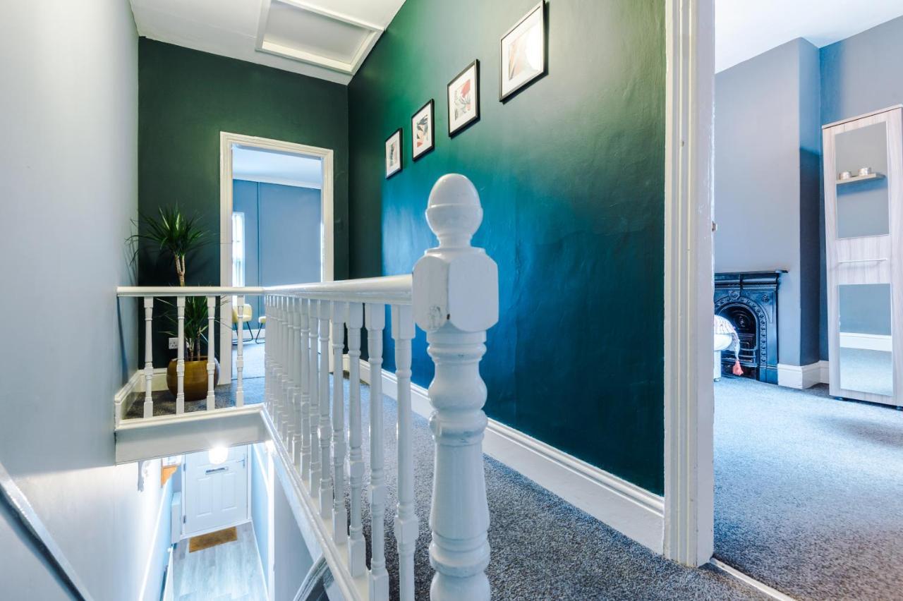 Spacious Modern Chester Home - Great Location エクステリア 写真