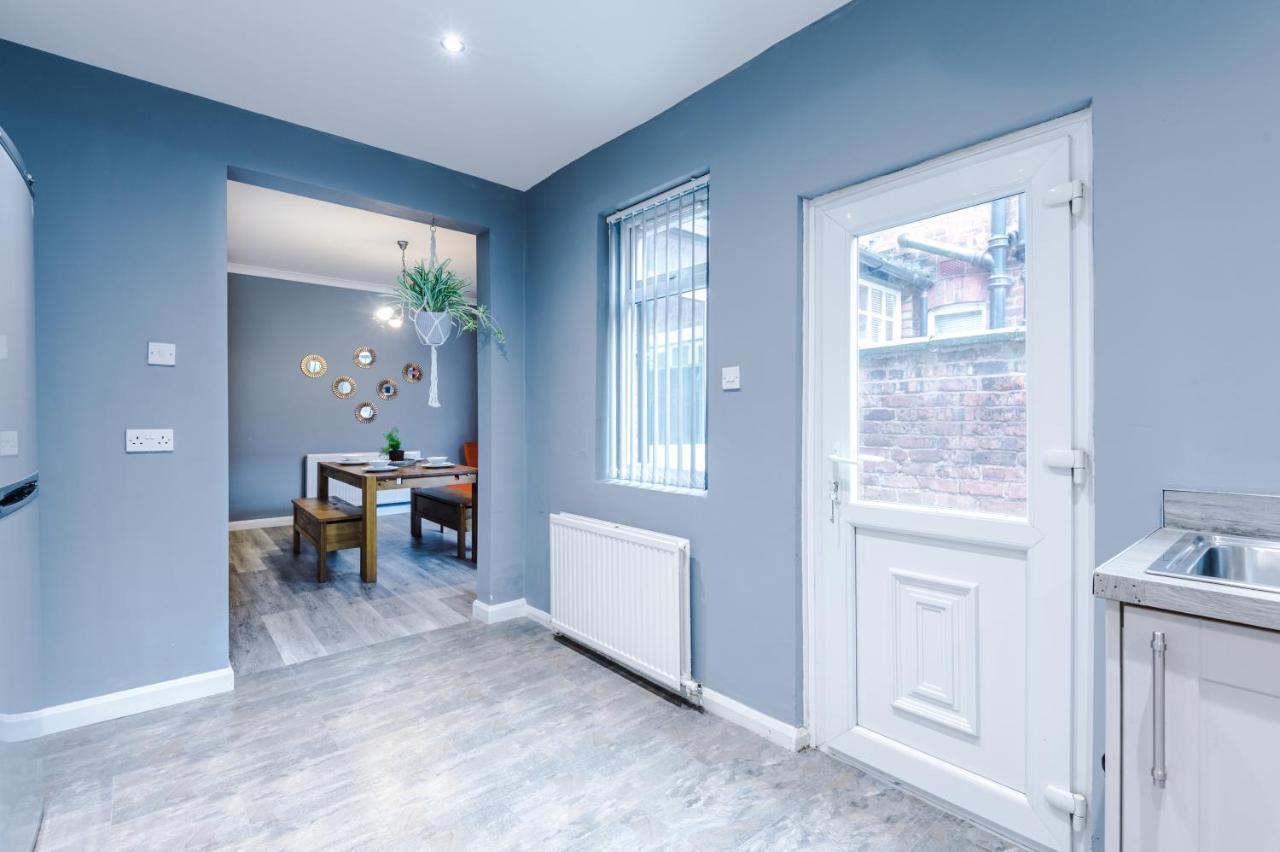 Spacious Modern Chester Home - Great Location エクステリア 写真