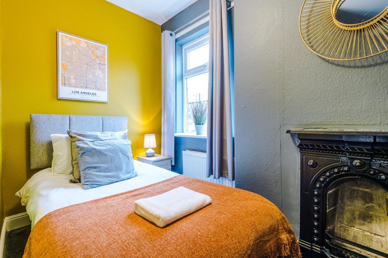 Spacious Modern Chester Home - Great Location エクステリア 写真