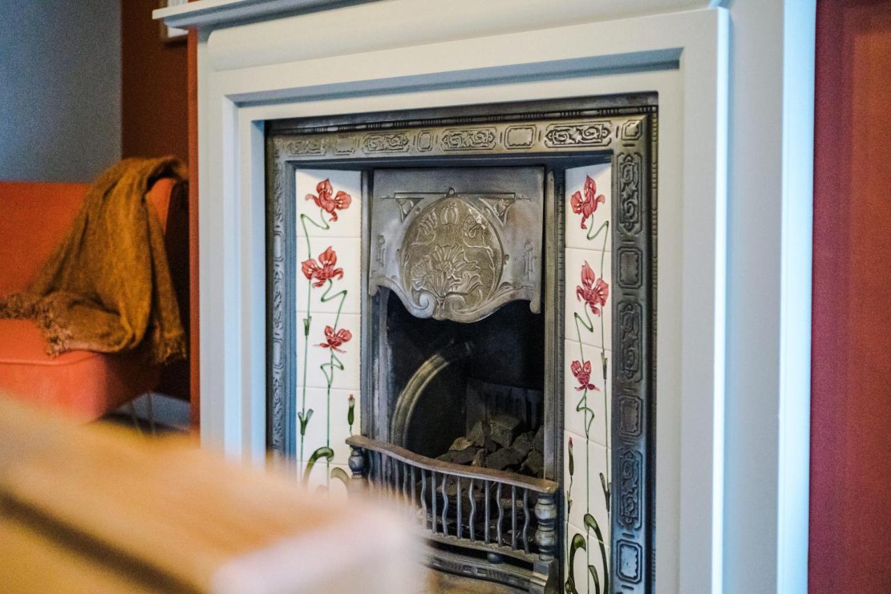 Spacious Modern Chester Home - Great Location エクステリア 写真